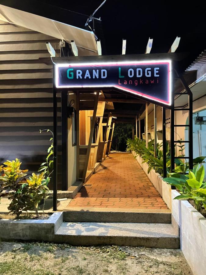 Grand Lodge Langkawi Pantai Cenang  Extérieur photo